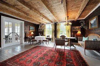 Torvis Hotel Luster