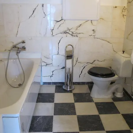 Hotel Torvis Luster